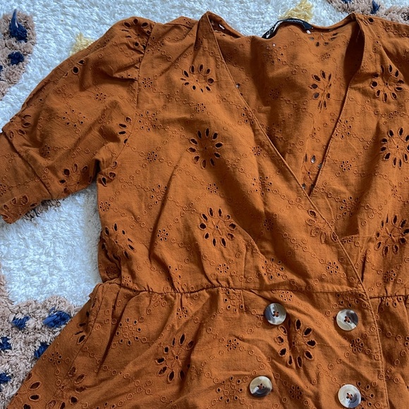 Zara eyelet top xs - Picture 2 of 3